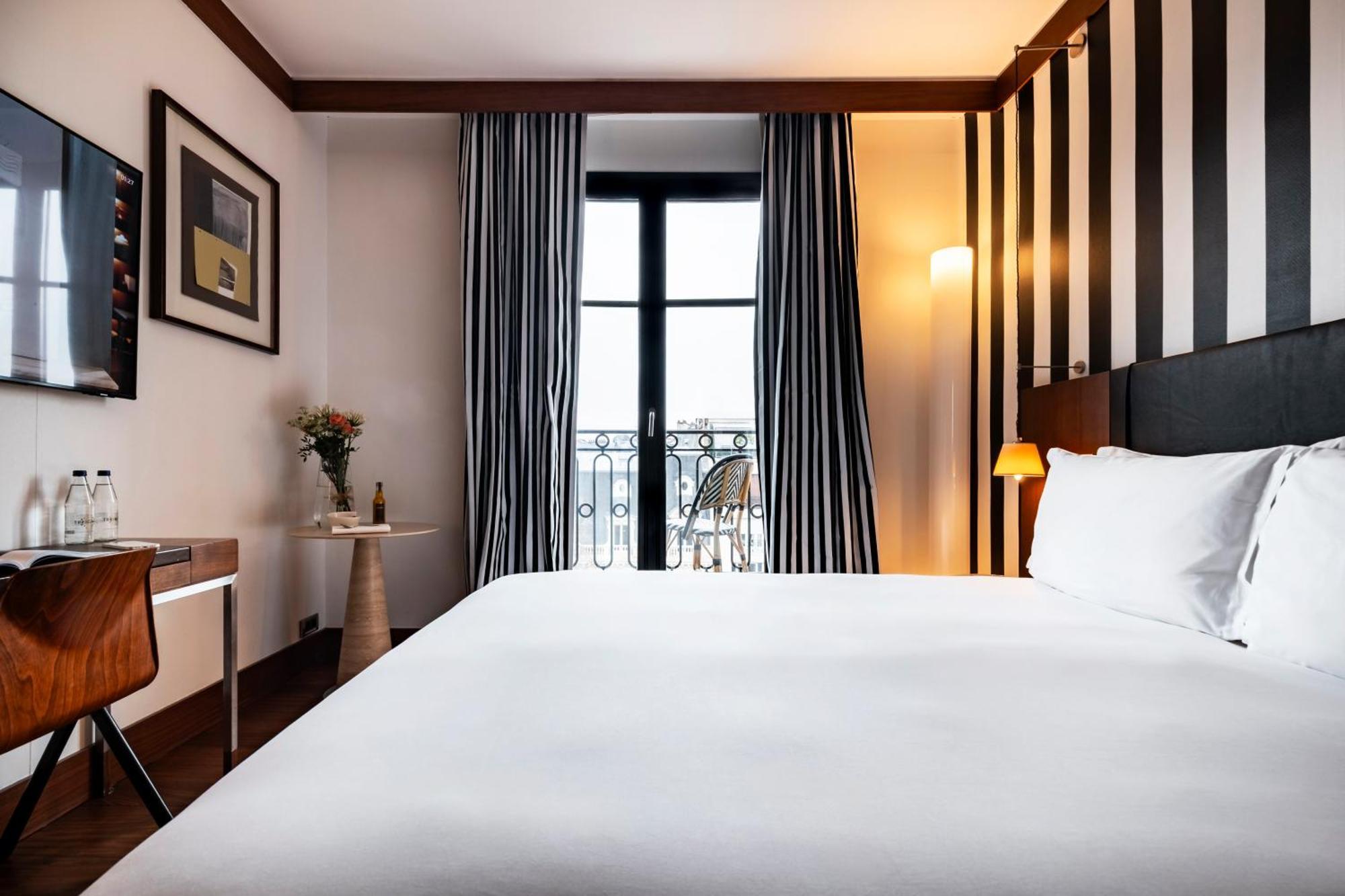Grand Hotel Champs-Elysees Parijs Buitenkant foto