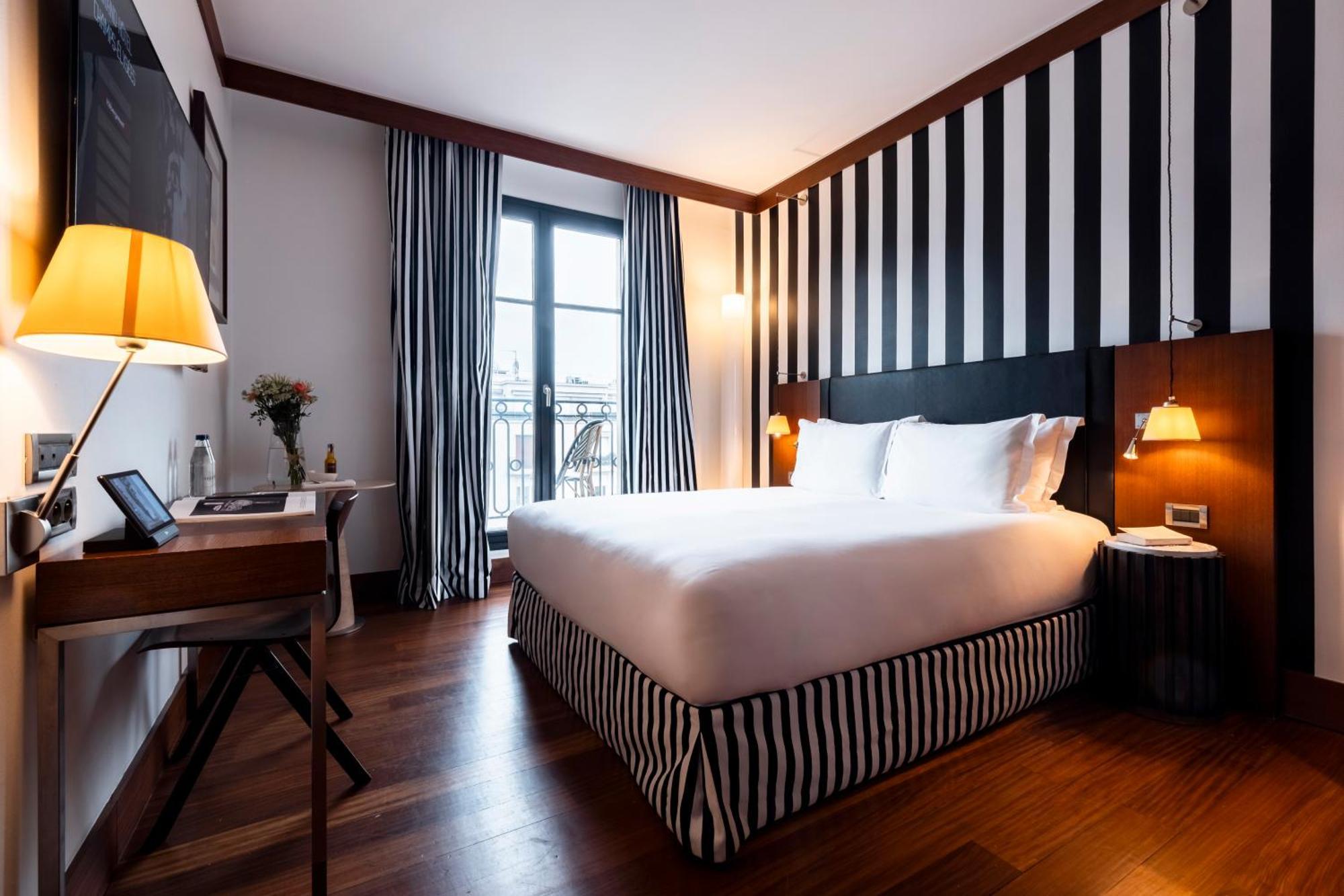 Grand Hotel Champs-Elysees Parijs Buitenkant foto