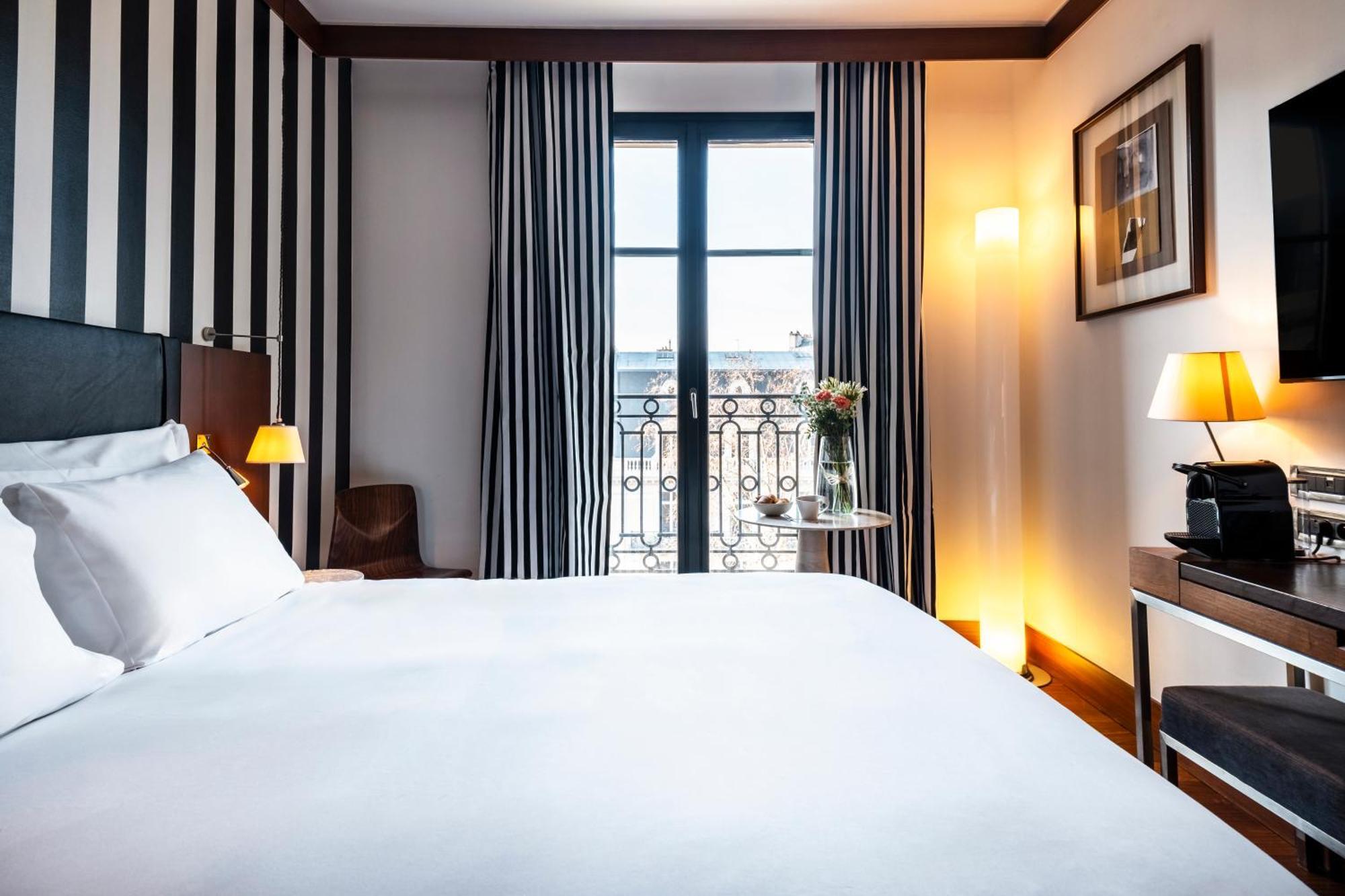 Grand Hotel Champs-Elysees Parijs Buitenkant foto